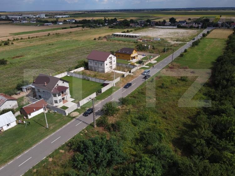 Teren Construcții intravilan de 1000 mp, în Nucet