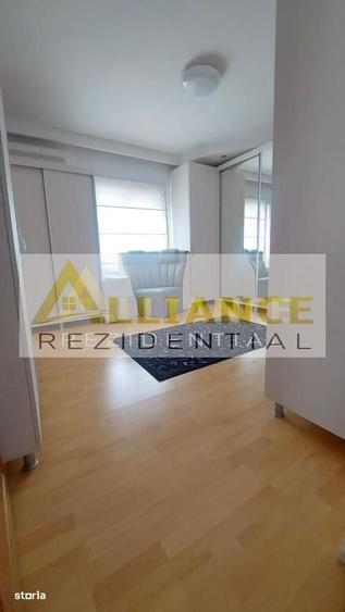 Casă cu 4 camere în Apărătorii Patriei