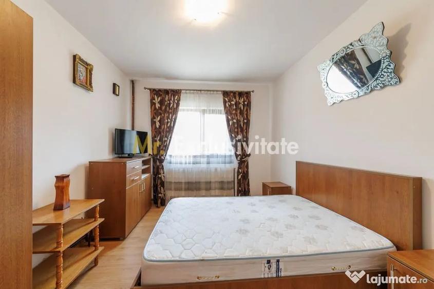 Casă cu 5 camere cu Teren 600 Mp în Priboieni