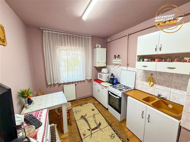 Apartament cu 2 camere decomandat, mobilat în Lenin