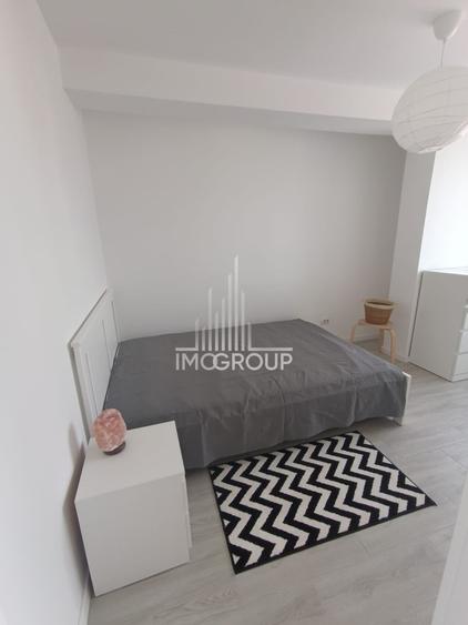 Apartament cu 2 camere semidecomandat, mobilat în Central
