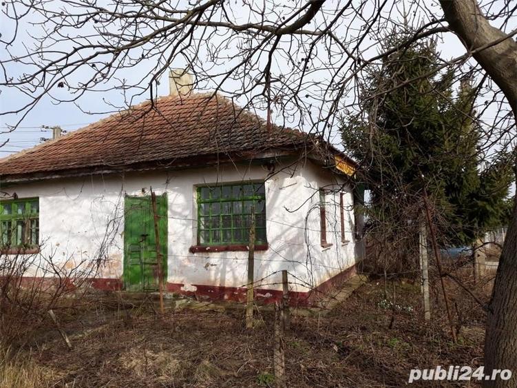 Casă cu 2 camere cu Teren 2300 Mp în Galoșpetreu