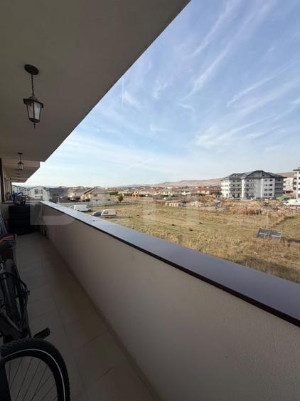 Apartament cu 2 camere semidecomandat, mobilat în Florești