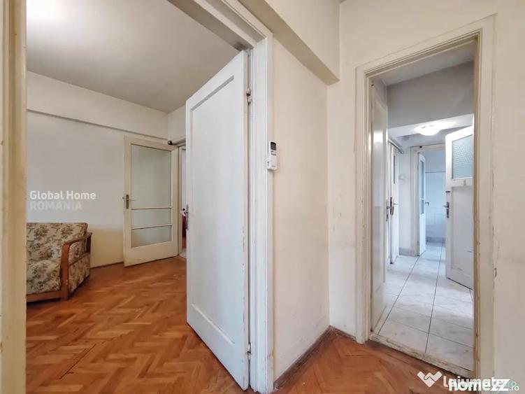 Apartament cu 3 camere decomandat în Capitale