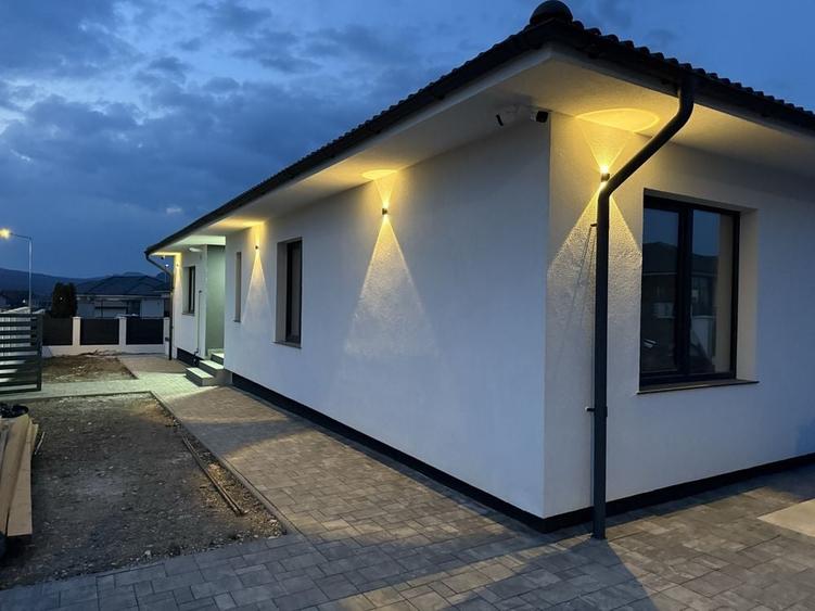 Casă cu 3 camere în Central