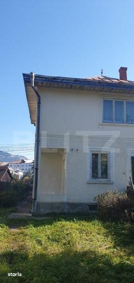 Casă cu 3 camere cu Teren 300 Mp în Central