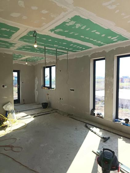 Casă cu 3 camere cu Teren 300 Mp în Central