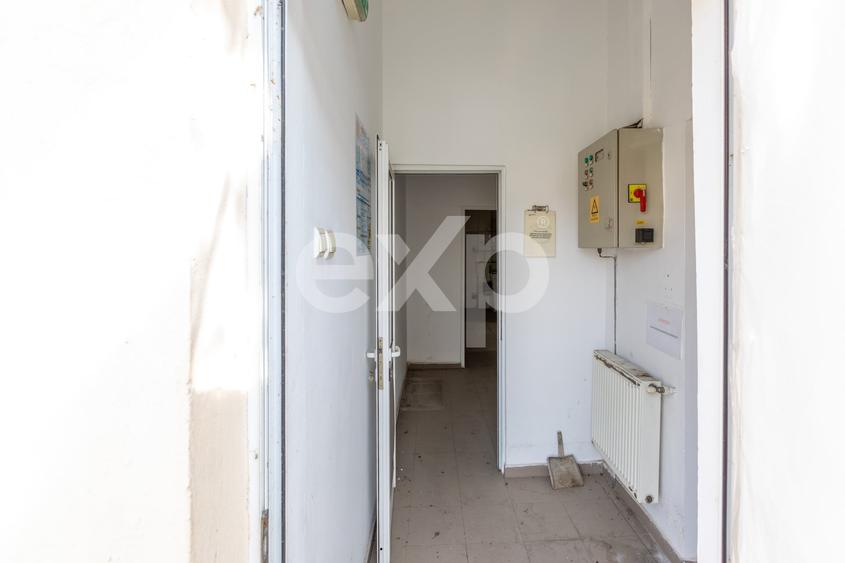 Spațiu comercial, de 840 mp, în CFR