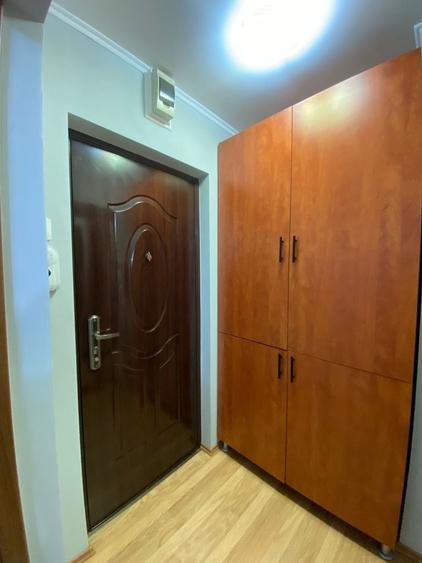 Garsonieră decomandată în Gai