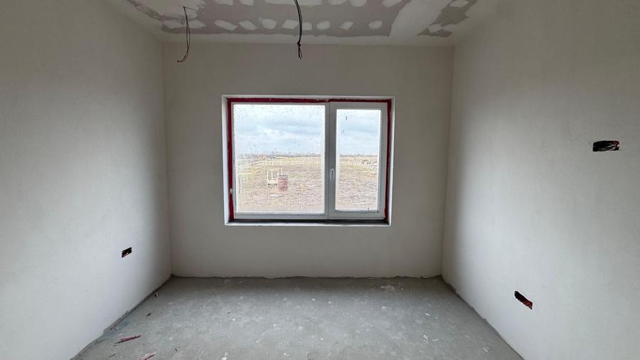 Apartament cu 3 camere decomandat în Torontalului