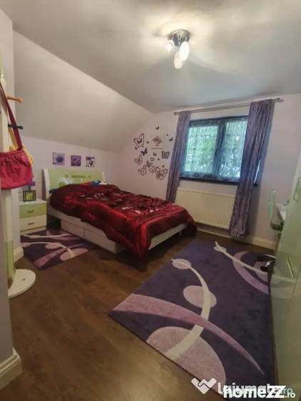 Casă cu 4 camere cu Teren 2600 Mp în Horodnic