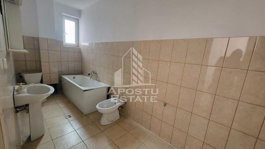 Casă cu 5 camere cu Teren 600 Mp în Mehala