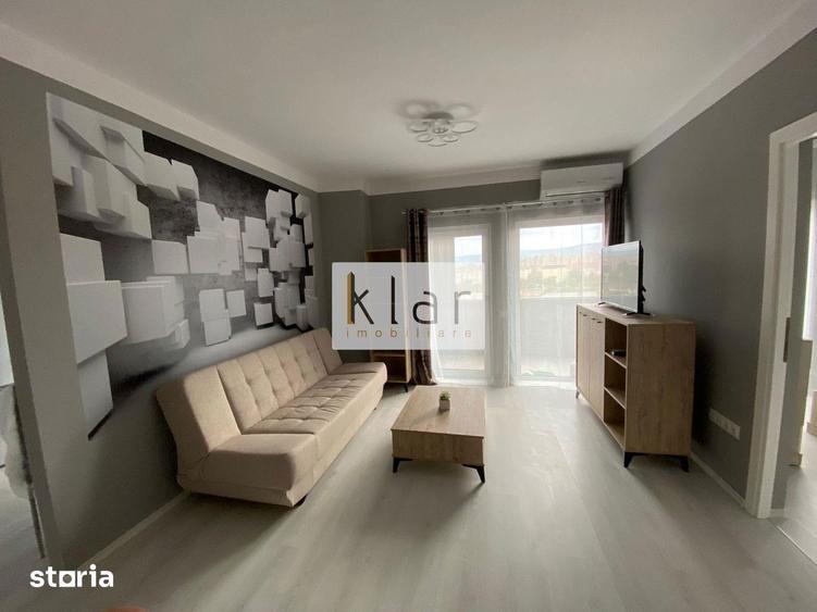 Apartament cu 3 camere semidecomandat, mobilat în Bulgaria