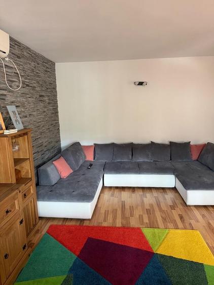 Apartament cu 3 camere decomandat în Exterior Vest