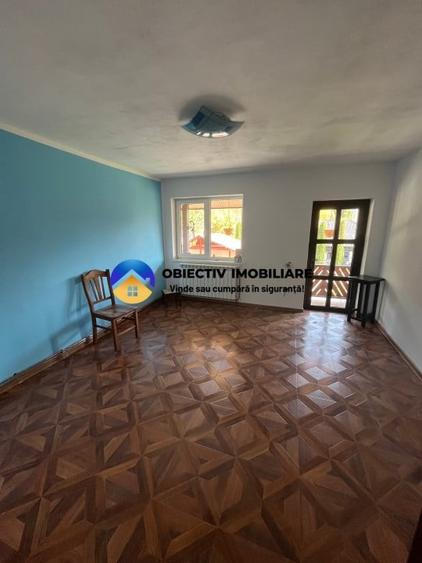 Casă individuală cu 6 camere cu Teren 878 Mp în Tarcău