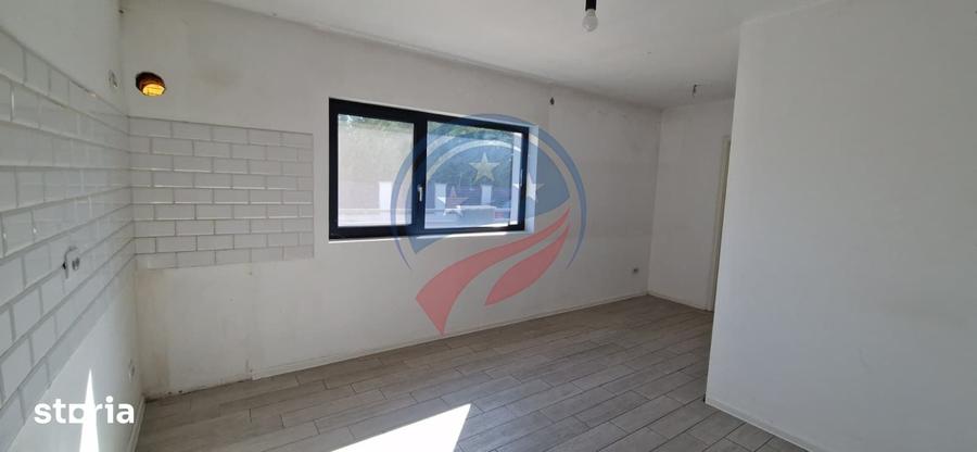 Casă cu 5 camere cu Teren 360 Mp în Malu Mare