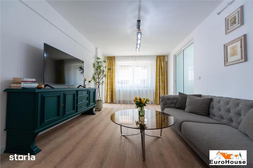 Apartament cu 3 camere decomandat în Cetate