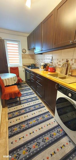 Apartament cu 2 camere decomandat în Titan