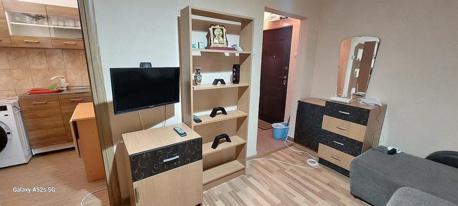 Apartament cu 2 camere semidecomandat în Micro 40