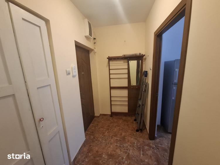 Apartament cu 2 camere semidecomandat în Tomis III