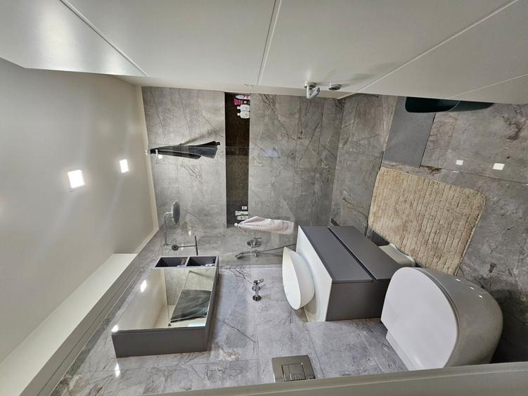 Apartament cu 4 camere decomandat, mobilat în Iancu Nicolae