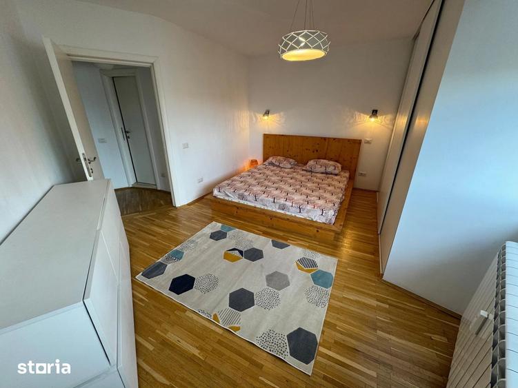 Apartament cu 2 camere semidecomandat, mobilat în P-ța Alba Iulia