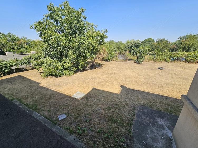 Casă cu 4 camere cu Teren 800 Mp în Ghiroda