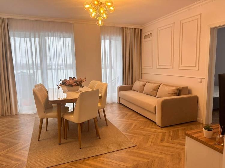 Apartament cu 3 camere decomandat, mobilat în Independenței