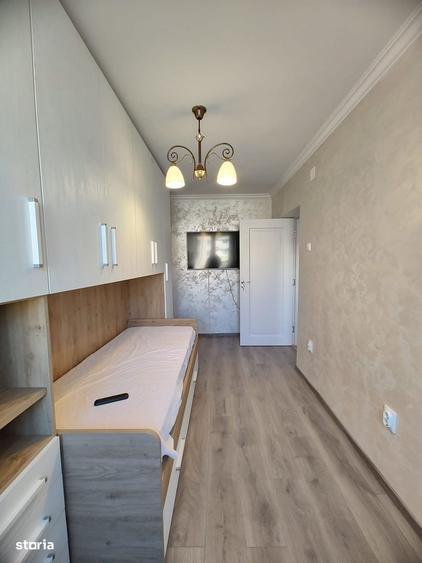 Apartament cu 3 camere în Decebal