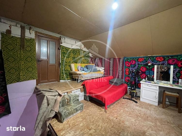 Casă cu 7 camere cu Teren 267 Mp în Nufărul