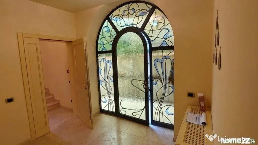 Casă cu 7 camere cu Teren 250 Mp în Cotroceni