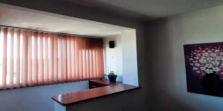Vând apartament 3 camere, mobilat și utilat. Vedere panoramică unica a Capitalei - 2