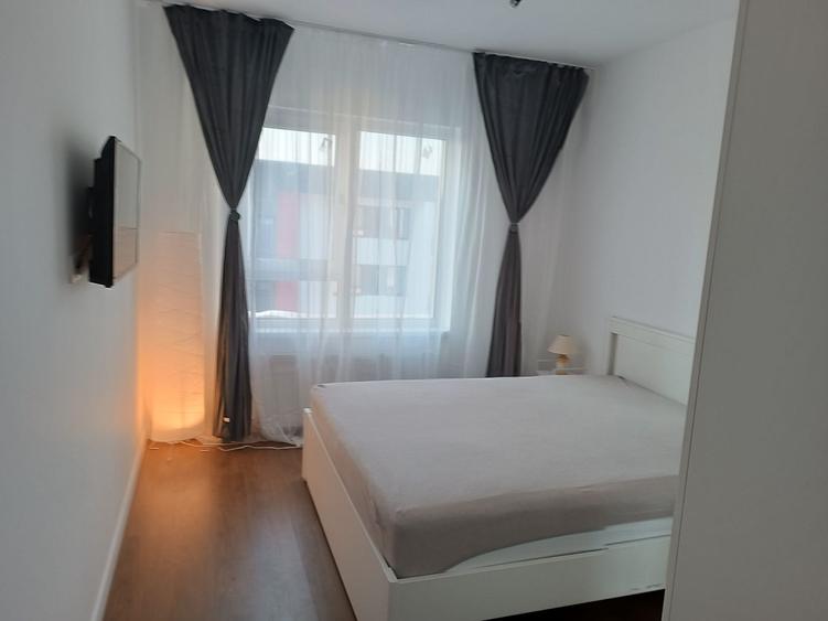 Apartament cu 2 camere semidecomandat în Metalurgiei