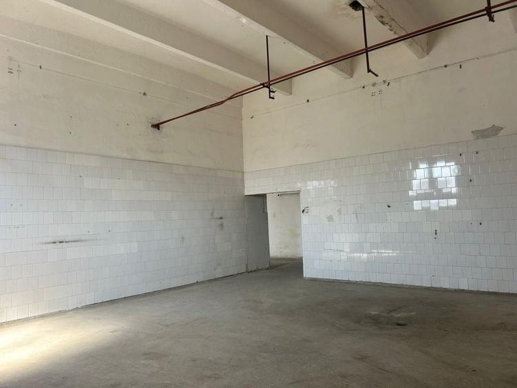 Casă cu 4 camere în Exterior Vest