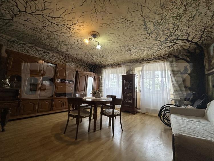 Casă individuală cu 6 camere cu Garaj în Sud-Est