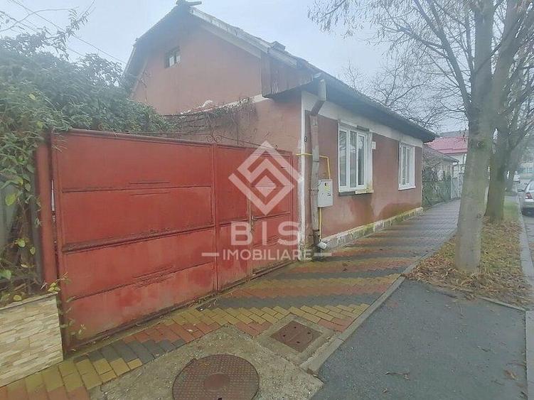 Casă individuală cu 4 camere cu Canalizare în Central