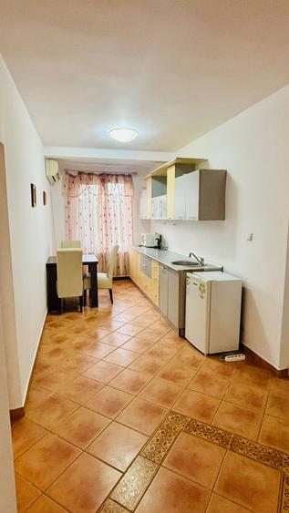 Duplex cu 5 camere cu Canalizare în Exterior Sud
