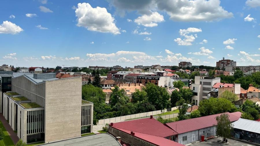 Apartament cu 2 camere nedecomandat în Central