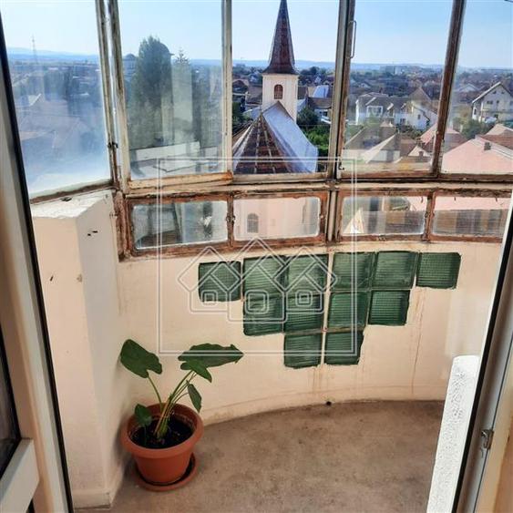 Apartament cu 3 camere decomandat în Terezian
