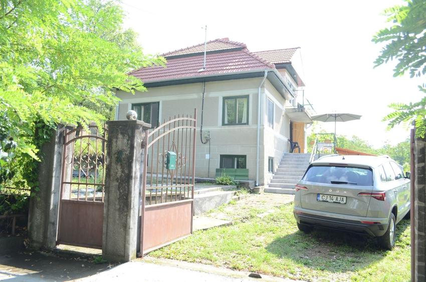 Casă individuală cu 4 camere cu Canalizare în Geoagiu de Sus