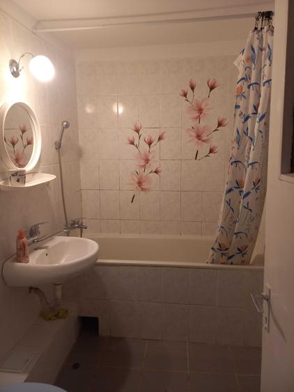 Apartament cu 3 camere decomandat în Mărăști