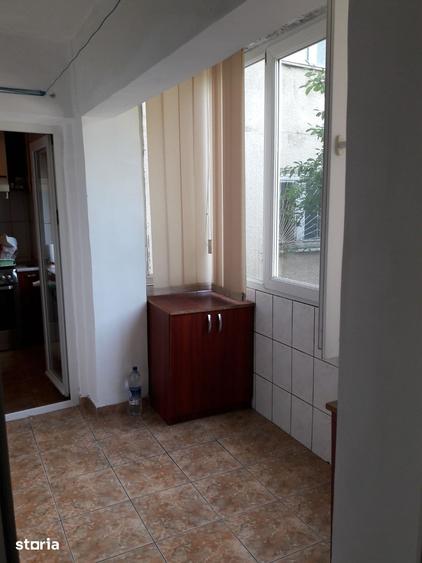 Garsonieră decomandată în Drumul Taberei