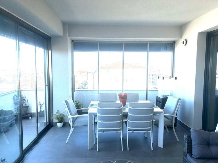 Penthouse cu 3 camere semidecomandat în Giroc