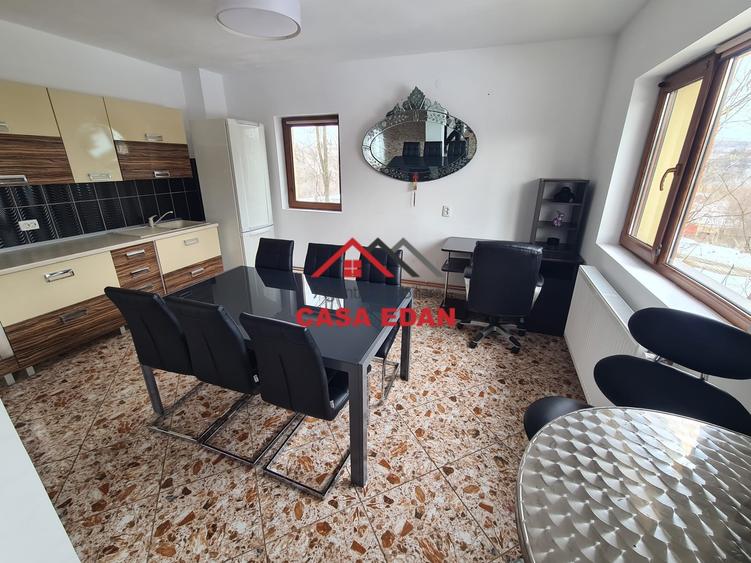 Casă individuală cu 6 camere cu Teren 1676 Mp în Câmpina
