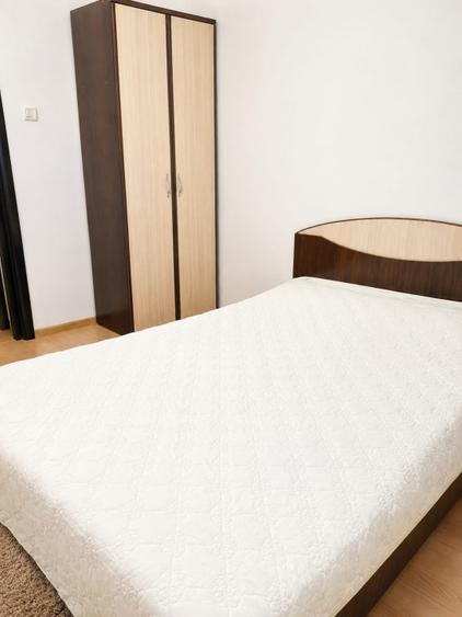 Apartament cu 3 camere decomandat în Boema