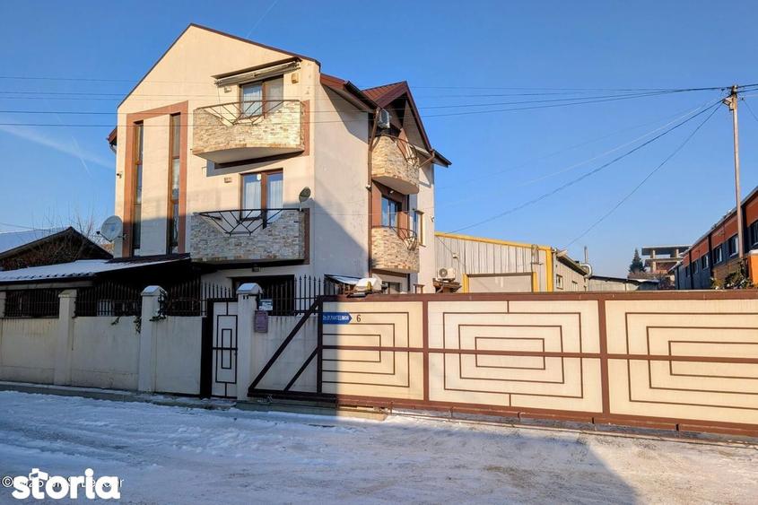 Casă cu 2 camere cu Teren 190 Mp în Central