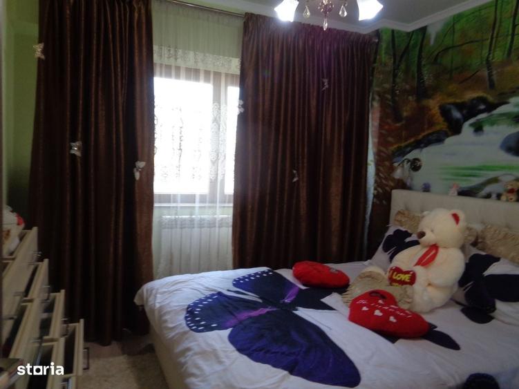 Apartament cu 2 camere în Intim