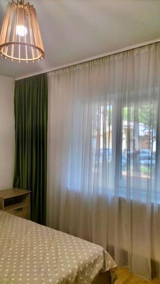Apartament cu 2 camere semidecomandat, mobilat în Rovine
