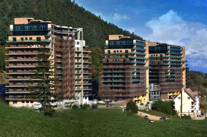 Apartament cu 2 camere semidecomandat, mobilat în Răcădău
