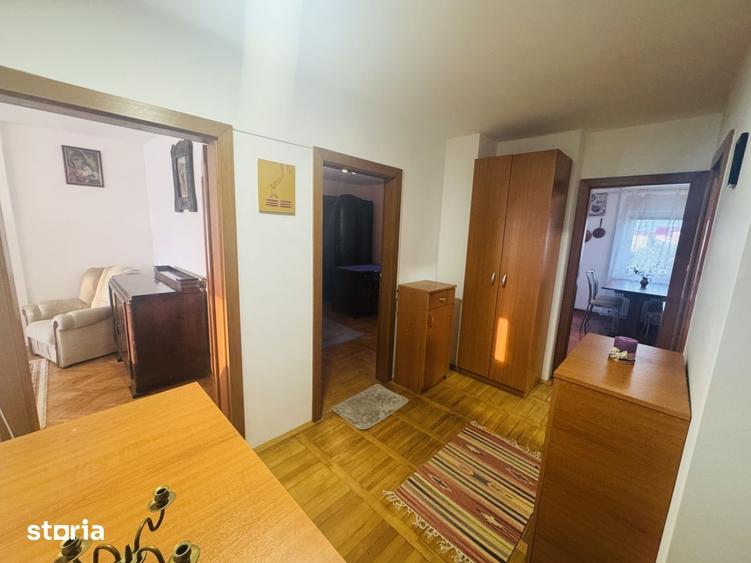 Apartament cu 2 camere decomandat, mobilat în Girocului
